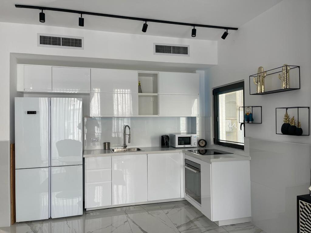Best Apartment Tel Aviv Center 50Meters From The Beach Екстер'єр фото